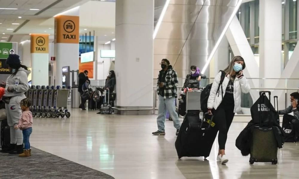 Η Ευρωπαϊκή Επιτροπή δίνει προτεραιότητα στους εμβολιασμένους ταξιδιώτες